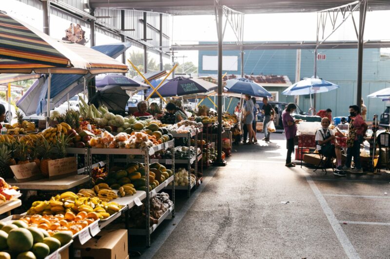 General view of hilo farmers market indoors